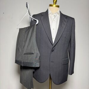 Vtg JOHNNY‎ CARSON Pinstripe Charcoal Gray Wool Blend Suit Mens 40R 35W